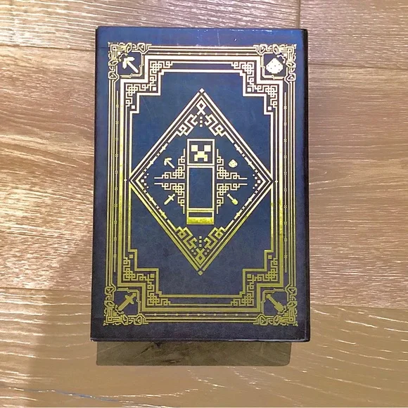 Minecraft Essential Handbooks Series - Picture 3 of 14